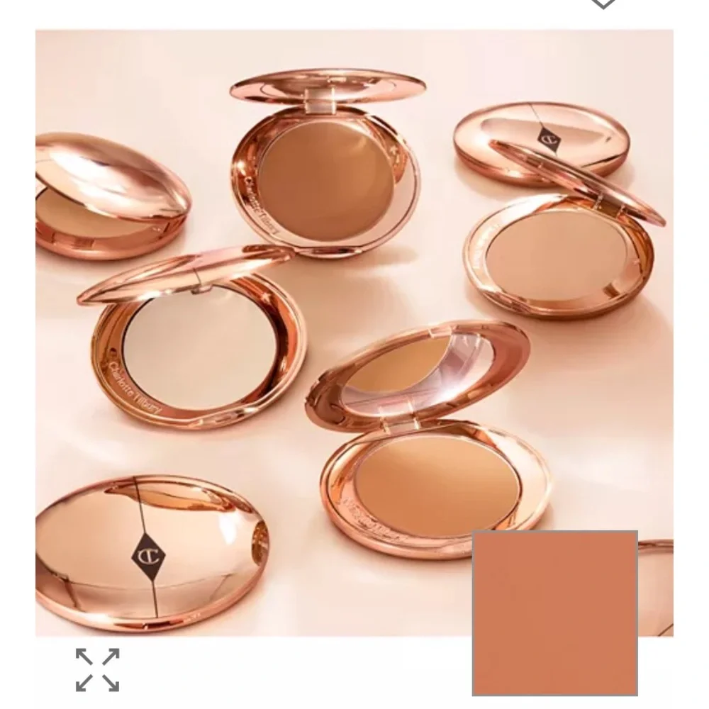 Charlotte Tilbury Airbrush Flawless Finish Powder - 4 Deep